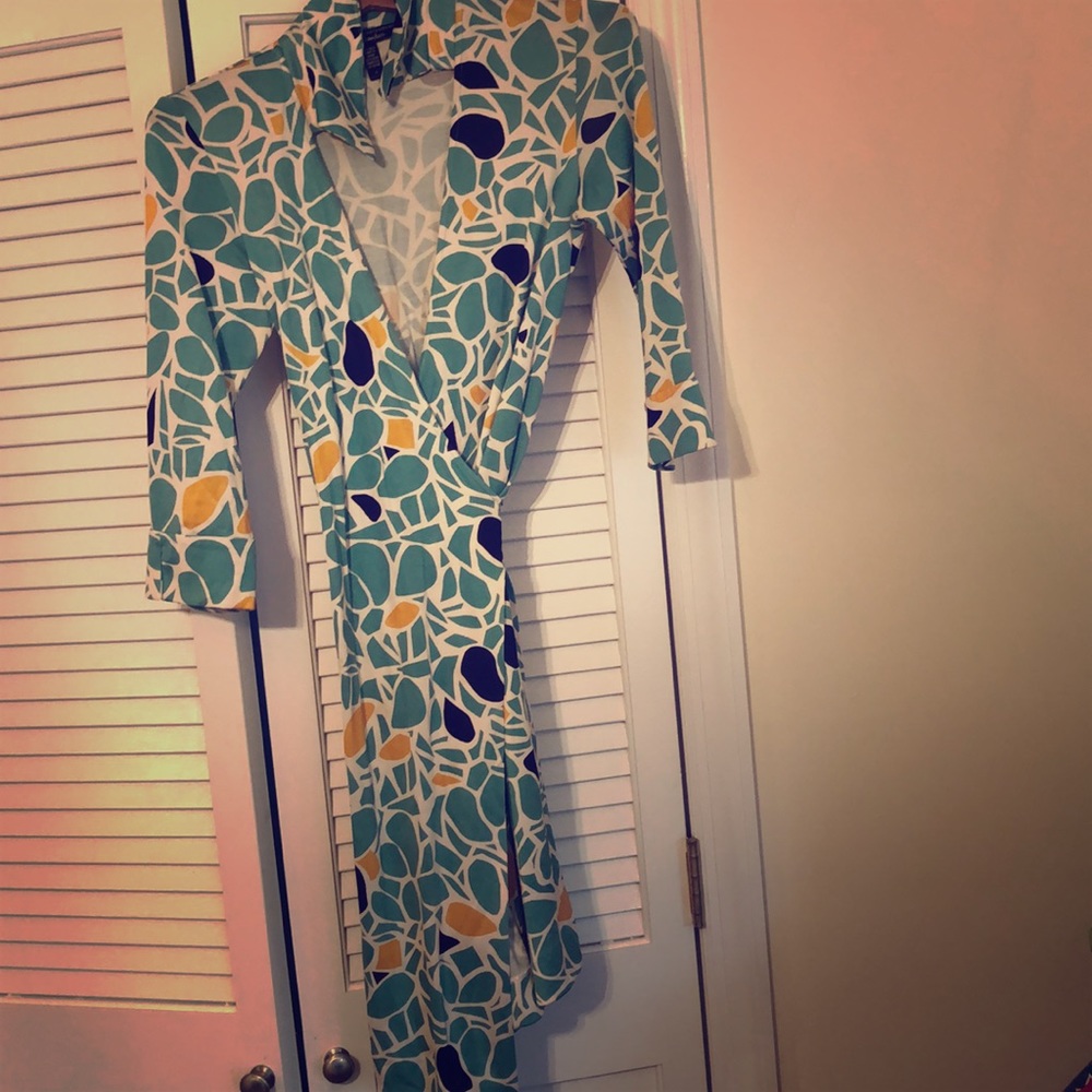 DVF leopard multi color wrap dress size 4